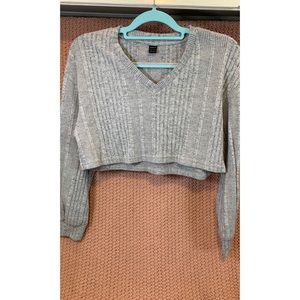 Cropped thin sweater material